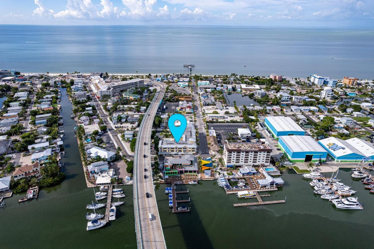 Harbour House At The Inn 316 Fort Myers Beach Exterior photo